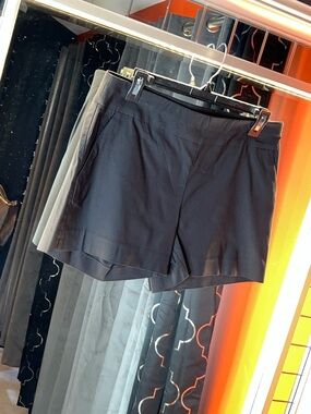 New York & Company Whitney Stretch Pull-On Shorts in Midnight Black 🕶️